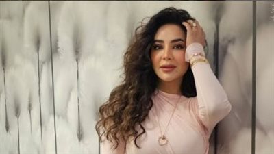  لجين عمران تتألق بالكلاسيكية الساحرة في  كأس دبي العالمي للخيول 