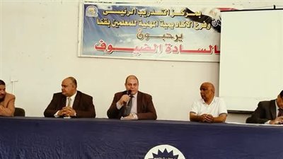 استهداف 400 مدير مدرسة للتعريف بالبكالوريا في قنا