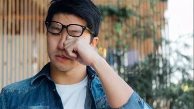 أعراض جفاف العين وأسبابه وطرق التعامل معه قبل زيارة الطبيب 