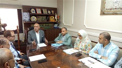 السكرتير العام يعقد اجتماعًا باللجنة العليا للتصالح على مخالفات البناء بسوهاج 
