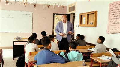 إحالة عددًا من المعلمين بإدارة قنا التعليمية للتحقيق 