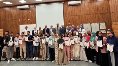 نقيب أطباء قنا يشارك في حفل تخرّج الدفعة الثالثة من كورس البحث العلمي