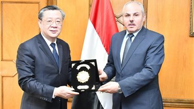 رئيس جامعة القناة يستقبل نائب وزير الشئون الدينية والقوميات بجمهورية الصين الشعبية