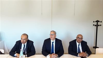 وزير البترول والثروة المعدنية يلتقي نظيره الجزائري علي هامش فعاليات مؤتمر OMC Med Energy 2025