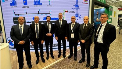وزير البترول يلتقي وفد شركة توتال انيرجيز علي هامش فعاليات مؤتمر OMC Med Energy 2025