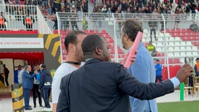 اصابة نجم بيراميدز بعد اعتداءات جماهير الجيش الملكي