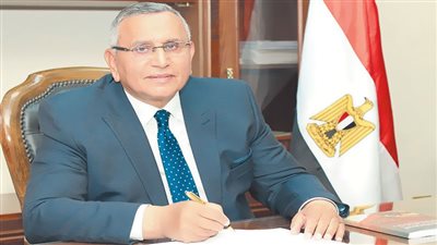 رئيس الوفد: الحد الأدنى للأجور بالمؤسسة آخر العام