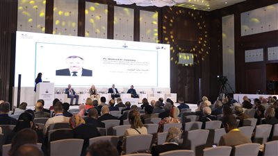 عقد جلسة نقاشية حول تعزيز قدرات البحث العلمي والابتكار 