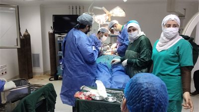 أول جراحة دقيقة بالعمود الفقري.. إنجاز طبي بمستشفى زفتى العام