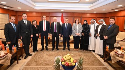 رئيس مجلس النواب يصل مطار شرم الشيخ الدولى 