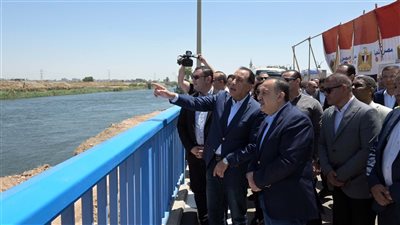 رئيس الوزراء يفتتح مشروع كوبري 