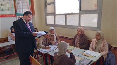 وكيل تعليم الدقهلية يتابع سير العمل بمدارس دكرنس 