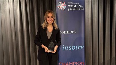 ملاك البابا تحصد جائزة Inspiration Award لدورها في قطاع المدفوعات