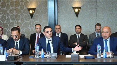وزير الاستثمار يشارك بفعاليات الدورة الخامسة للجنة الاقتصادية المصرية المجرية المشتركة