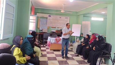 إعادة تدوير المخلفات الورقية والقماش ندوات تستهدف المرأة بقرية حجازة قبلي بقنا