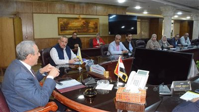 محافظ الغربيةيوجّه بتكثيف العمل الميداني وتحسين مستوى الخدمات مع المواطنين