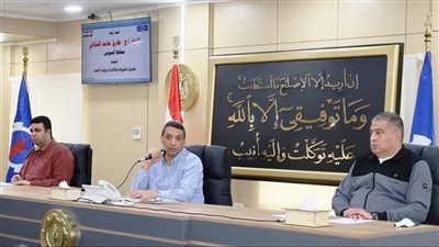 محافظ السويس يعقد اجتماعًا موسعًا لمتابعة الأداء التنفيذي   