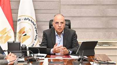وزير الري يتابع مشروع 
