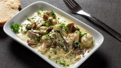 طريقة تحضير دجاج بالبشاميل والفطر