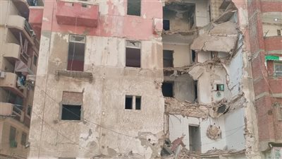 محافظ الإسكندرية يوجه بتنفيذ قرارات إزالة العقارات الآيلة للسقوط 