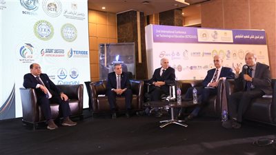 جلسة نقاشية حول تحقيق التكامل بين التعليم التكنولوجي والتعليم الهندسي