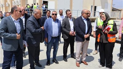 وزير الكهرباء يتفقد محطات محولات رشيد 5.6,2 المغذية لمشروع الدلتا الجديدة