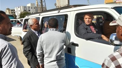 حملات رقابية على المواقف للتأكد من الإلتزام بتعريفة الركوب الجديدة بالمنيا