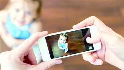 محامية: ظهور الأطفال على مواقع التواصل نوع من الإتجار بالبشر