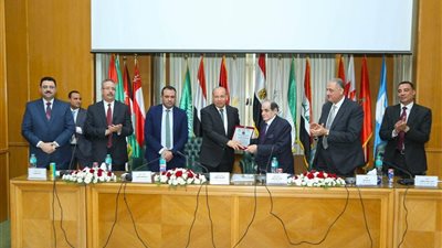 حقوق المنصورة تنظم ندوة عن دور مهنة المحاماة في تحقيق العدالة