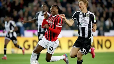 ميلان يعود للانتصارات بسحق أودينيزي برباعية في الدوري الإيطالي