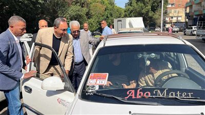 محافظ قنا يُحذر سائقي التاكسي من إقرار أسعار مخالفة لتعريفة التنقل 