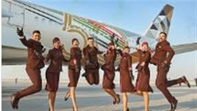 خطوط الطيران تنجح في التعاون مع المصممين العالميين.. أبرزهم إيلي صعب