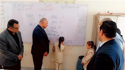 وكيل تعليم الفيوم يتابع التقييمات في مدارس طامية