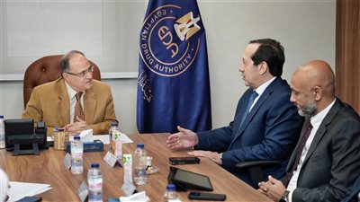 رئيس هيئة الدواء المصرية يجتمع مع ممثلي شركة أبوت العالمية