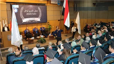 نائب رئيس جامعة الاسكندرية يؤكد على أهمية تسلح الطلاب بالتعليم السمتمر 