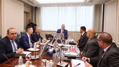 وزير البترول يلتقي وفدا من شركة شيماي الصينية الرائدة في مجال التعدين 
