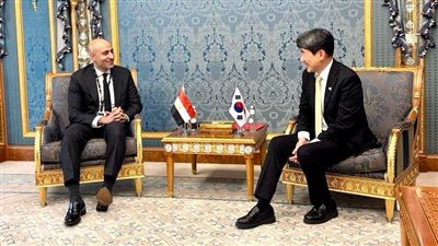 وزير التربية والتعليم يلتقي نائب رئيس الوزراء الكوري الجنوبي