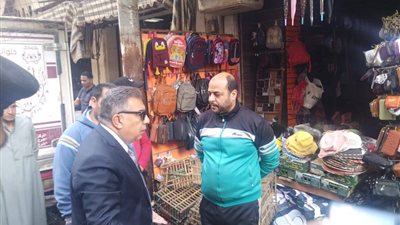 محافظ الدقهلية يتفقد منافذ البيع والإشغالات بشوارع المنصورة