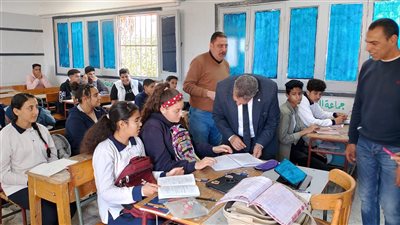 وكيل تعليم البحيرة يتفقد مدارس وادى النطرون 