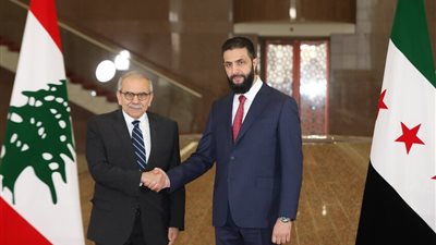 الشرع يلتقي برئيس الوزراء اللبناني