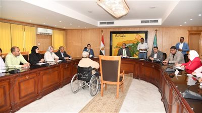 محافظ الفيوم يوجه بتوفير مساعدات مالية ومعاشات للحالات الأولى بالرعاية 