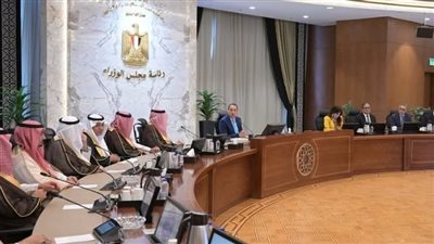 انفوجراف.. رسائل رئيس الوزراء خلال لقائه وفدا من رجال الأعمال السعوديين