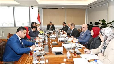 وزير الإسكان يستعرض مقترح اللائحة التنظيمية للهيئة العامة للتنمية السياحية