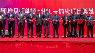  رئيس اقتصادية قناة السويس يشهد وضع حجر أساس مشروع “بيفار