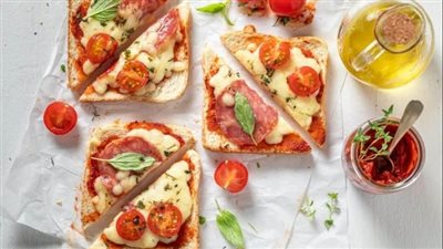 حضري بيتزا التوست بالمشروم وتمتعي بمذاق لذيذ في دقائق