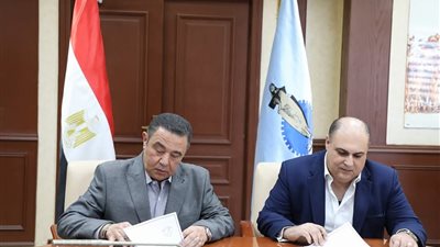 بروتوكول تعاون بين قصور الثقافة ومحافظة البحر الأحمر لإقامة عروض فنية للسائحين 