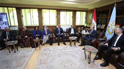 محافظ كفر الشيخ يستقبل رئيس البورصة المصرية