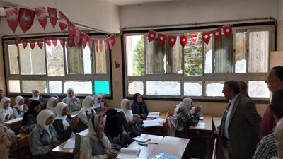 وكيل تعليم البحيرة يتفقد  مدارس إدارة التحرير  