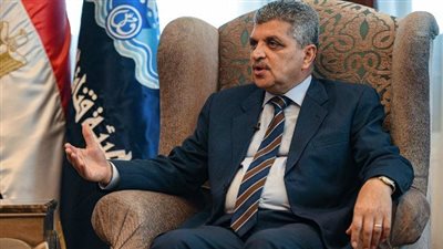 رئيس هيئة قناة السويس يستقبل أبو ريدة لمناقشة الاستعدادات لكأس الأمم تحت 20 عامًا