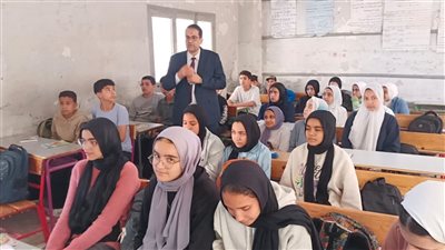 وكيل تعليم الغربية يتابع سير الدراسة بمدارس السنطة 